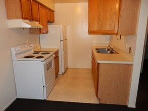 5110 Maple St in Dearborn, MI - Building Photo - Building Photo