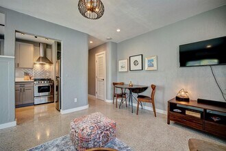 1215 NE 17th Ave in Fort Lauderdale, FL - Building Photo - Building Photo