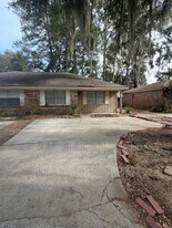 113 Ladonna Dr in Savannah, GA - Building Photo