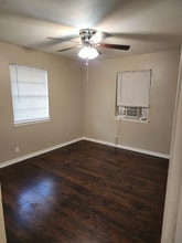 857 Broadway Ave in Euless, TX - Building Photo - Building Photo