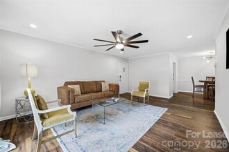 4739 Hedgemore Dr in Charlotte, NC - Building Photo - Building Photo