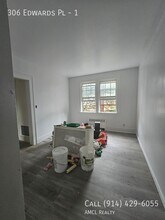 306 Edwards Pl in Yonkers, NY - Building Photo - Building Photo