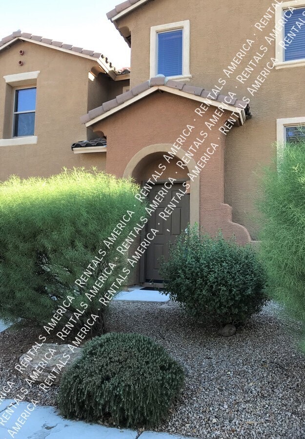 1691 W Gleaming Moon Ln in Tucson, AZ - Building Photo - Building Photo