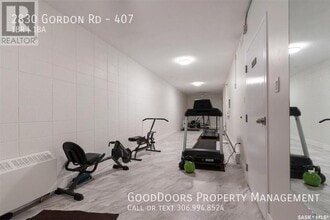 2830 Gordon Rd in Regina, SK - Building Photo - Building Photo