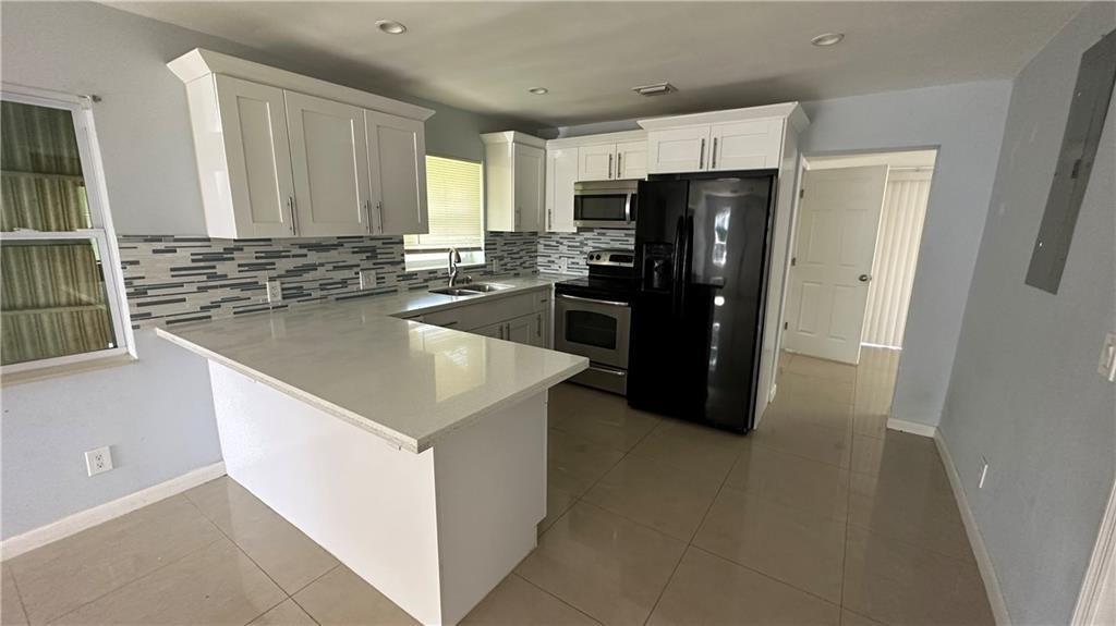 2819 Plunkett St in Hollywood, FL - Foto de edificio