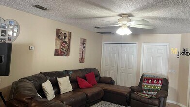 2423 Ruddenstone Way in Kissimmee, FL - Building Photo - Building Photo