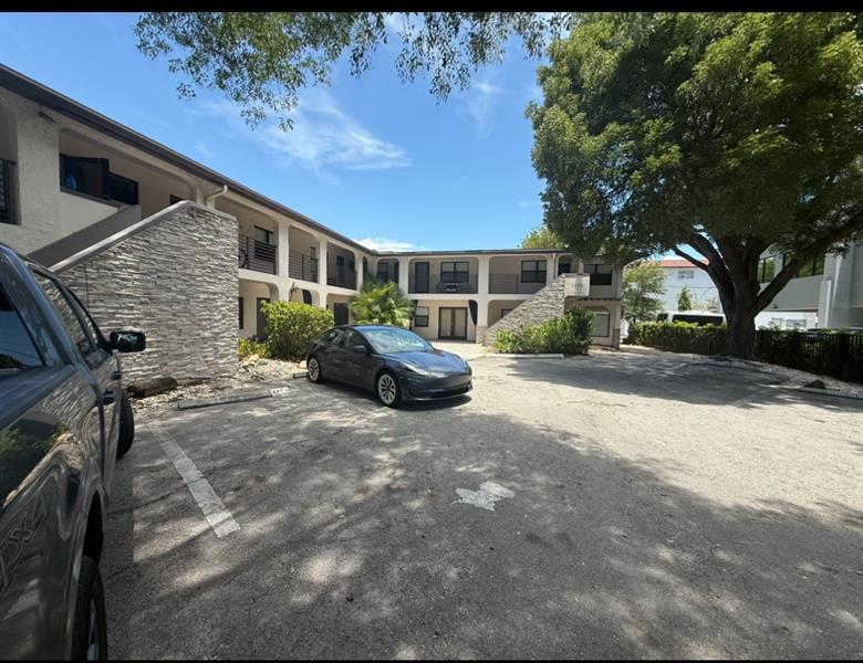 1109 E Broward Blvd in Fort Lauderdale, FL - Building Photo