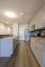 251 S Mill St in Lewisville, TX - Building Photo - Building Photo