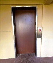 10835 SW 112th Ave, Unit 313 in Miami, FL - Building Photo - Building Photo