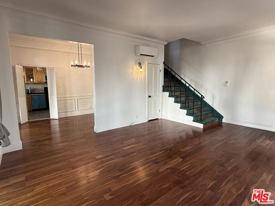 157 N La Peer Dr in Beverly Hills, CA - Building Photo
