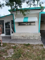 1916 Lullaby Dr in Holiday, FL - Building Photo