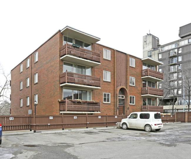 1435 7 Av NW in Calgary, AB - Building Photo - Primary Photo