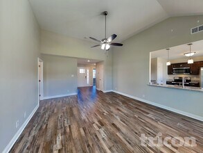 1085 Dublin Dr in Clarksville, TN - Building Photo - Building Photo