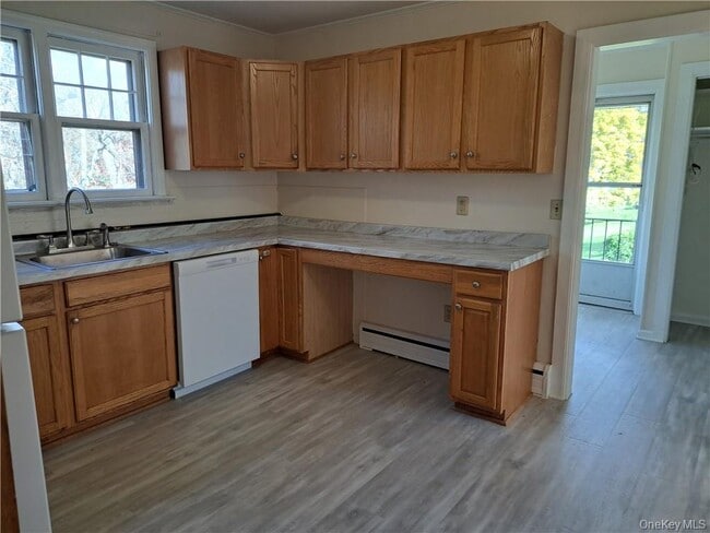 property at 1521 NY-208