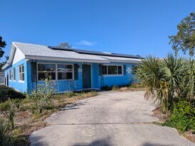 6132 7th Ave S in Gulfport, FL - Building Photo