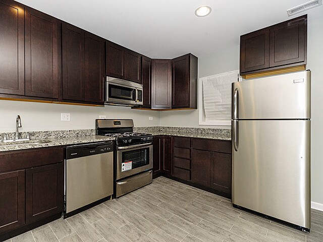 1914 W 21st Pl in Chicago, IL - Building Photo