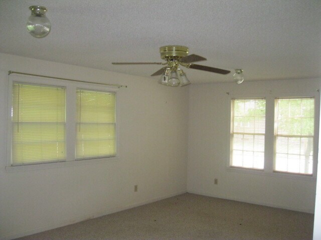 302 Morris St in Glennville, GA - Building Photo - Building Photo