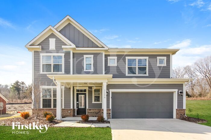 11370 Cedarvale Farm Pkwy in Midland, NC - Foto de edificio