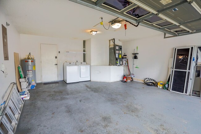 2083 Windward Pass in Lakeland, FL - Building Photo - Building Photo