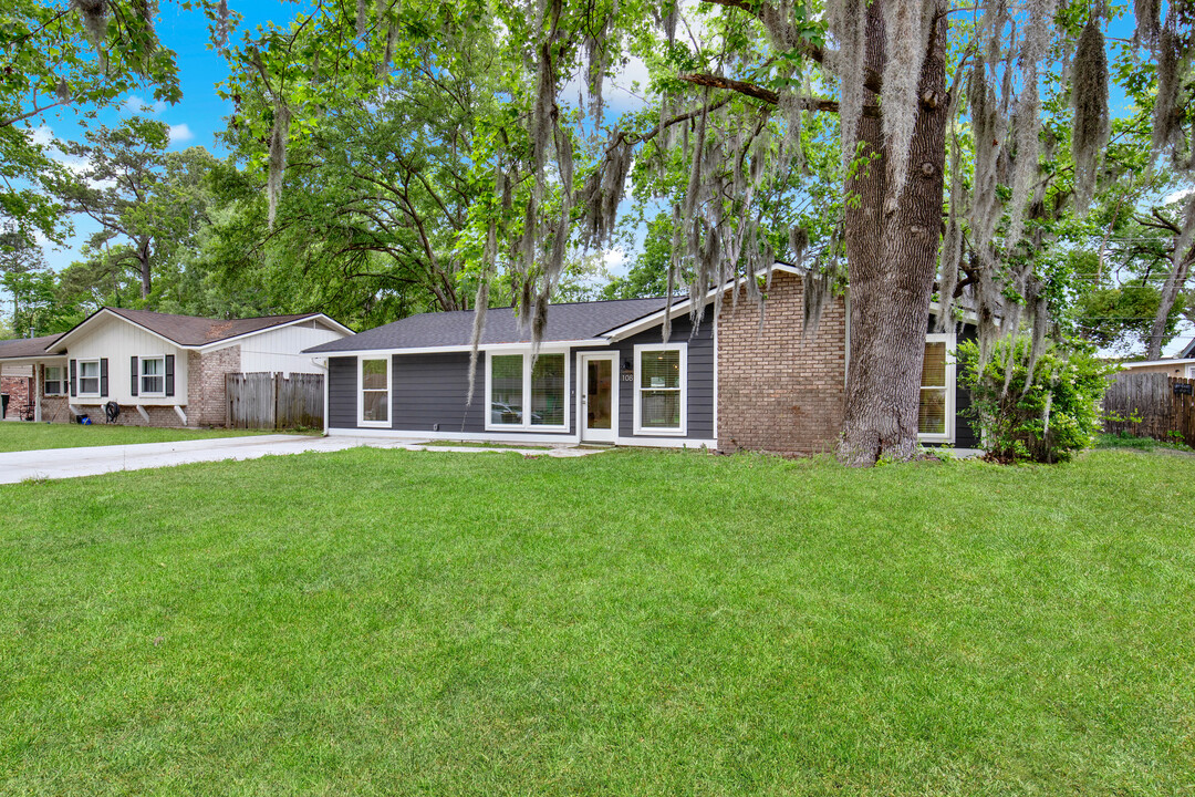 108 San Fernando Blvd in Savannah, GA - Building Photo