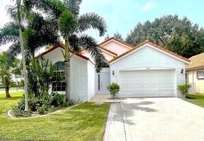 1713 Carriage Brooke Dr in Wellington, FL - Building Photo