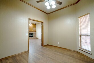612 SW 160th St in Oklahoma City, OK - Building Photo - Building Photo