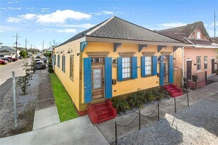 1837 Touro St in New Orleans, LA - Building Photo