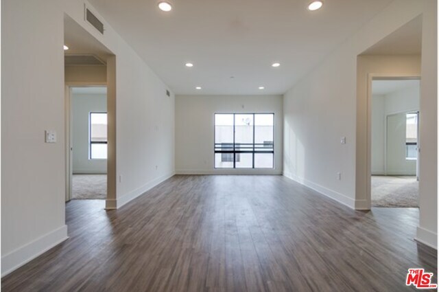 7260 Hawthorn Ave-Unit -106 in Los Angeles, CA - Building Photo - Building Photo