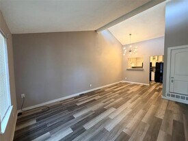 1110 Lynn St in Weatherford, TX - Building Photo