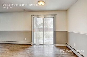 2153 Decker Rd in Walled Lake, MI - Building Photo - Building Photo