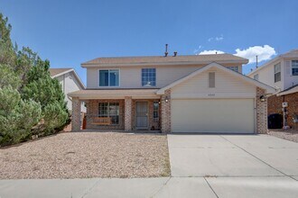 8020 Saddlebrook Ave NW in Albuquerque, NM - Building Photo - Building Photo
