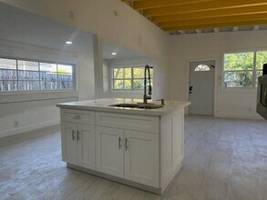 821 N B St in Lake Worth Beach, FL - Building Photo - Building Photo