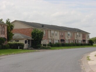 Adobe Village Apartments in Harlingen, TX - Building Photo