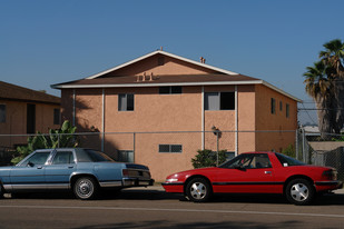 836 Grand Ave in Spring Valley, CA - Building Photo