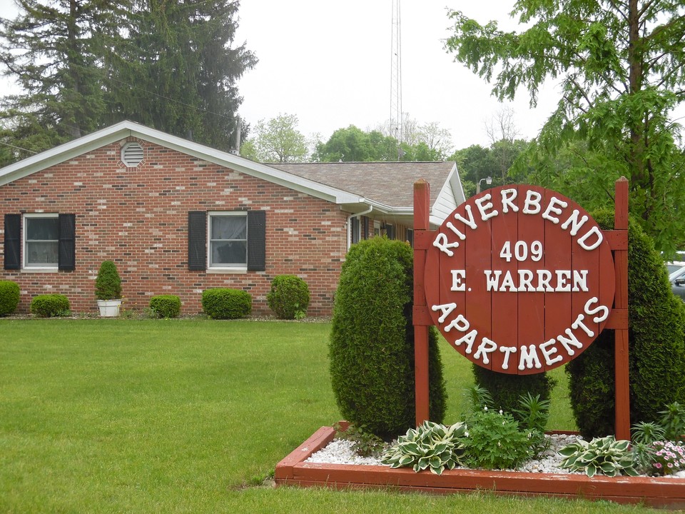 Riverbend Apartments in Middlebury, IN - Building Photo