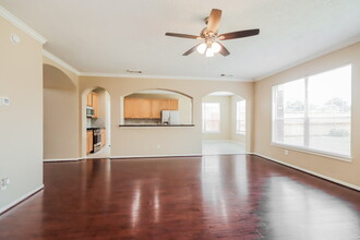 7306 Leens Lodge Ln in Humble, TX - Foto de edificio - Building Photo