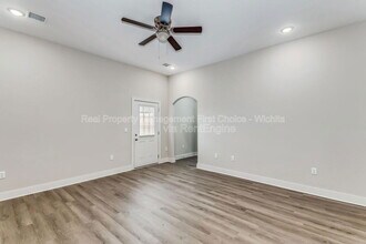 3521 W 45th St S in Wichita, KS - Building Photo - Building Photo