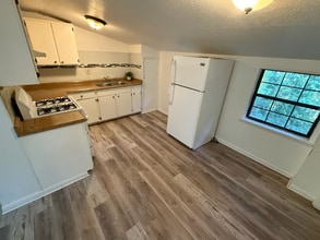 6104 Pisgah Rd SW in Mableton, GA - Building Photo - Building Photo