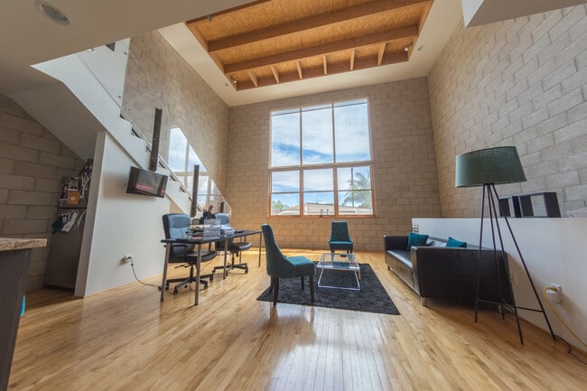 property at 717 N Cahuenga Blvd