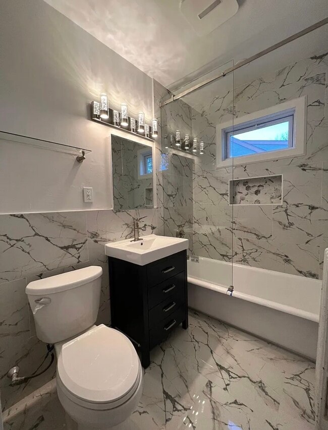 21 Forest St, Unit 1 in Boston, MA - Building Photo - Building Photo