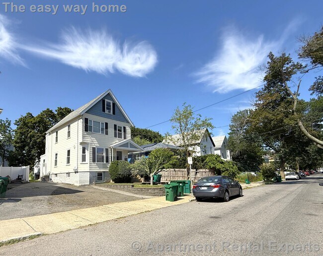 49 Marion St in Medford, MA - Building Photo - Building Photo