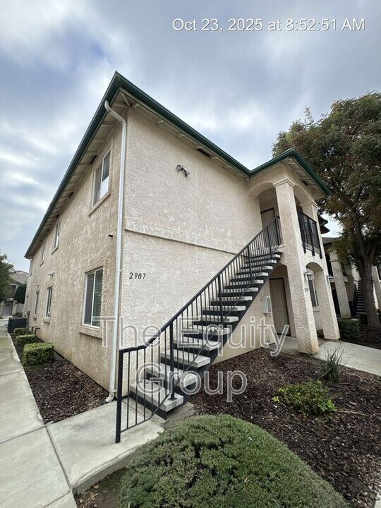 2907 N Zachary St in Visalia, CA - Building Photo