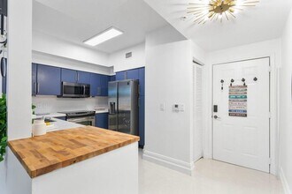 804 E Windward Way in Lantana, FL - Building Photo - Building Photo