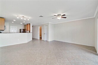 5905 Abbey Rd in Tamarac, FL - Building Photo - Building Photo