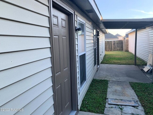 220 Briarcliff Dr in Youngsville, LA - Building Photo - Building Photo