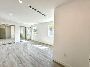 17807 San Fernando Mission Blvd in Los Angeles, CA - Building Photo - Building Photo