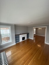 4021 W Barry Ave, Unit 2 in Chicago, IL - Building Photo - Building Photo