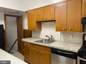 105 Cooper Ave in Collingswood, NJ - Building Photo - Building Photo