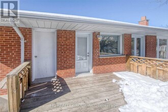 9 Wigmore Dr in Toronto, ON - Building Photo - Building Photo