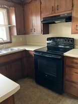 1525 Commanche Ave in Ashwaubenon, WI - Building Photo